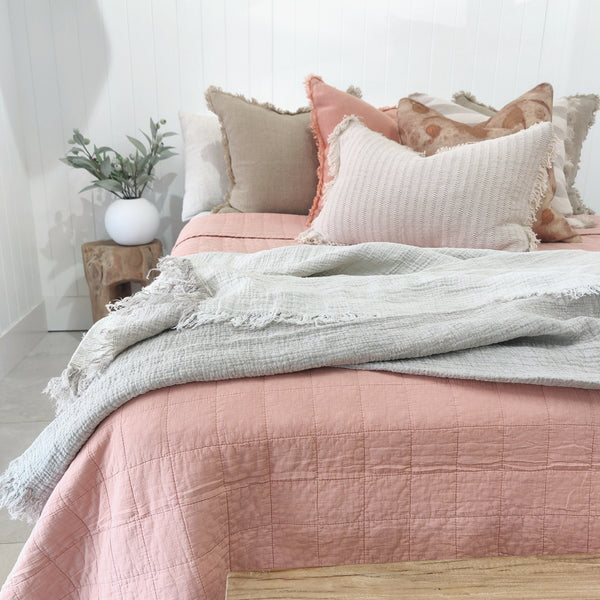 Daphne Stonewashed Cotton Reversible Quilted Bed Cover Massive Blanket 230x200cm - Peach