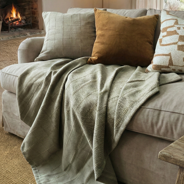 Greta Massive Throw 150x220cm - Grid | Sage Green