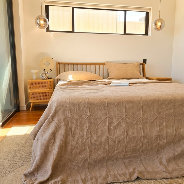LIMITED EDITION - Sahara Linen Cotton Quilted Bed Cover Massive Blanket Coverlet Set 240cm x 260cm +2 Pillowcases - Oatmeal
