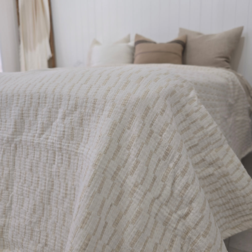 Mosaic Jacquard Double Sided Linen Cotton Throw 220 x 150cm | Off White & Beige