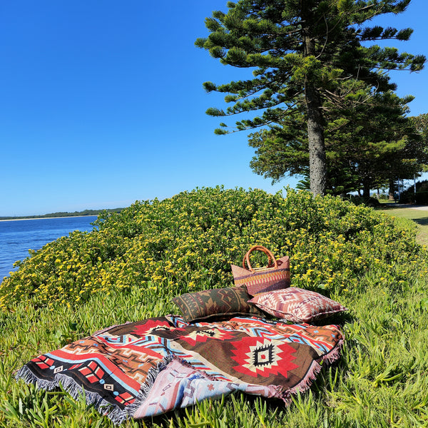 Woven Tapestry Picnic Rug Beach Blanket- Eyes of Lover