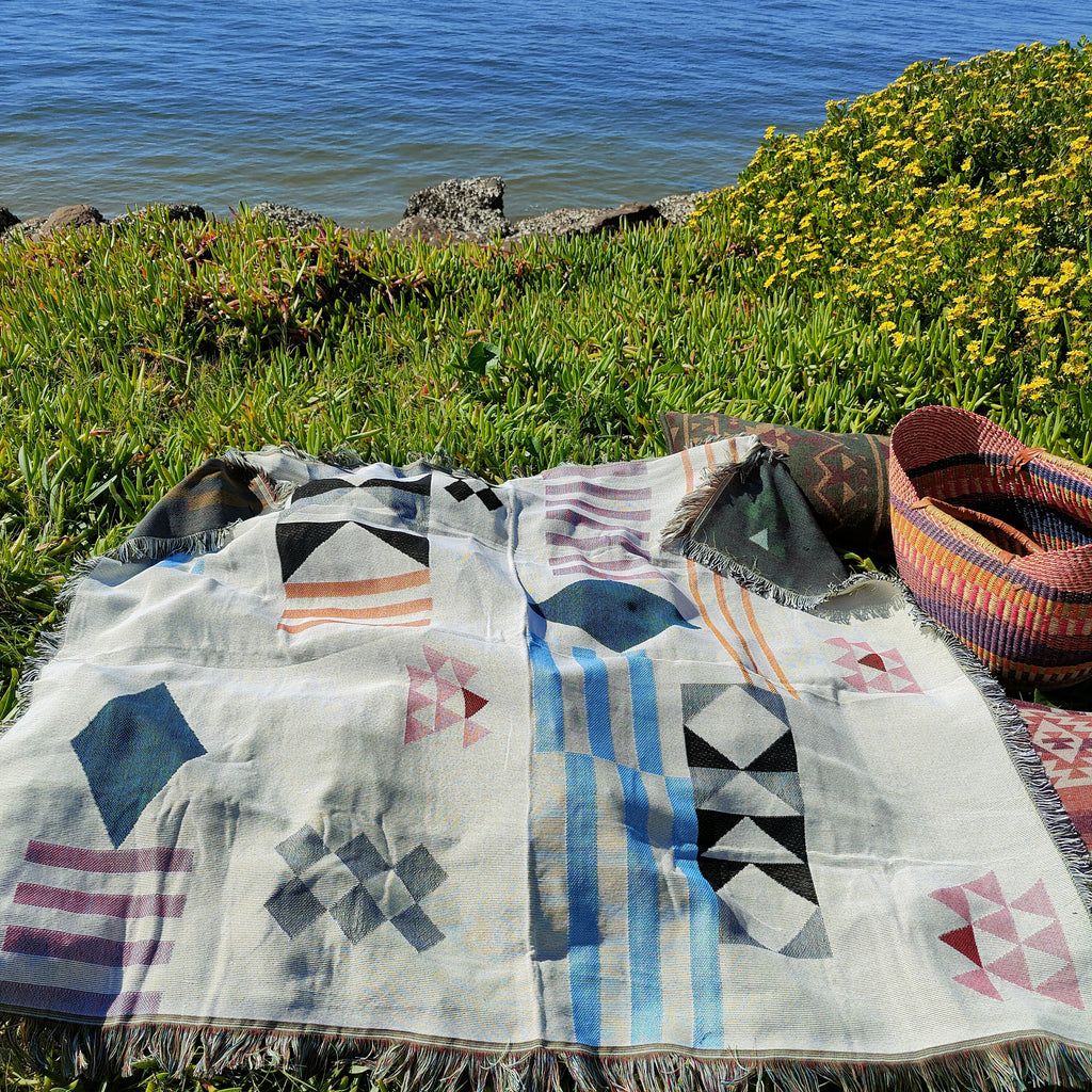 Woven Tapestry Picnic Rug Beach Blanket- Geometry